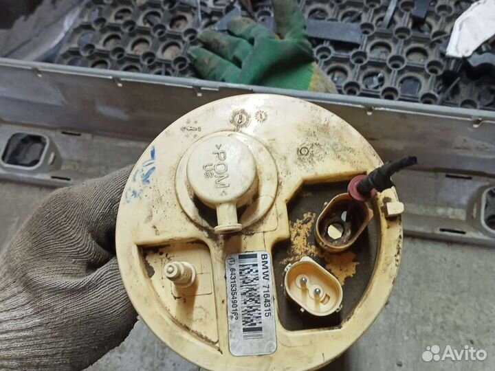 Топливный насос BMW 7164315