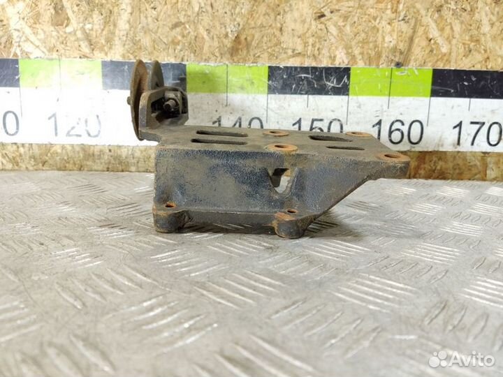 Кронштейн компрессора кондиционера Chevrolet Lanos