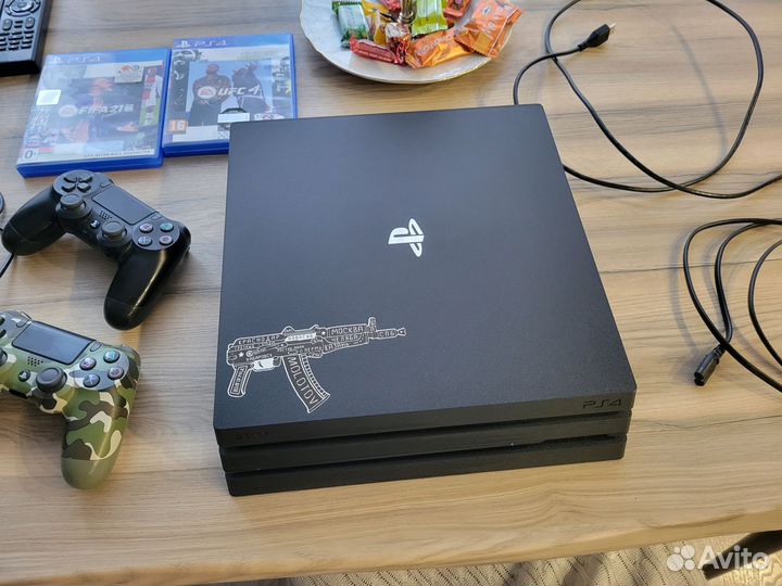 Продам sony ps 4pro 1tb