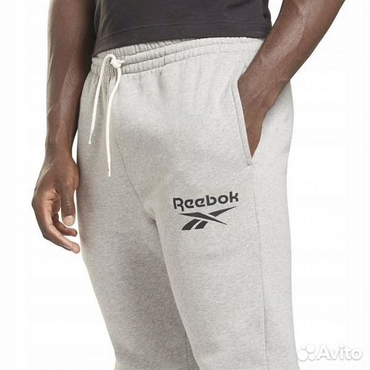 Зимний спортивный костюм Reebok