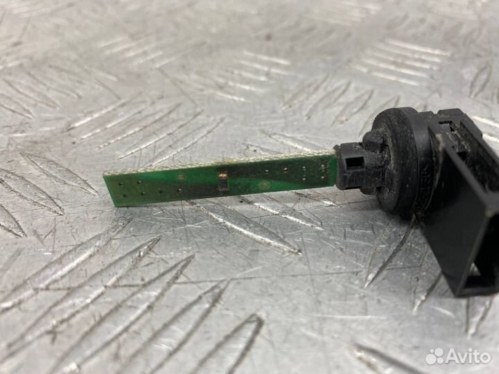 Б/У датчик температуры воздуха Audi A6 С5 ALF 2.4