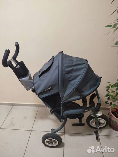 Велосипед с ручкой детский трёхколёсный