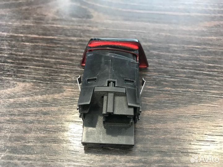 Кнопка аварийной сигнализации Bmw 5-Series G30