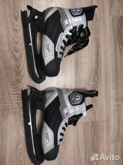 Коньки хоккейные