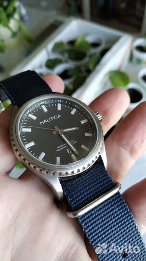 Часы Nautica