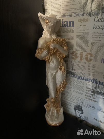 Статуэтка женщина