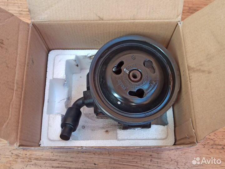 Насос гидроусилителя Форд Фьюжен