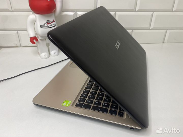 Ноутбук Asus X540L/GeForce 810M