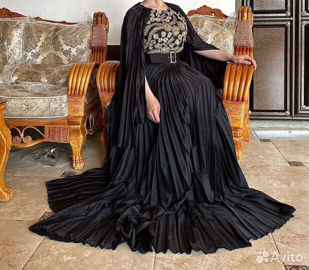 Вечернее платье