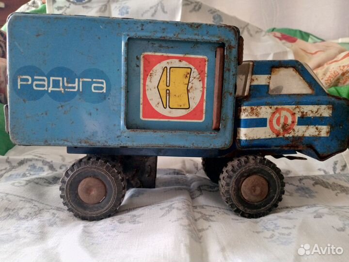 Машинка фургон Радуга СССР, заводная