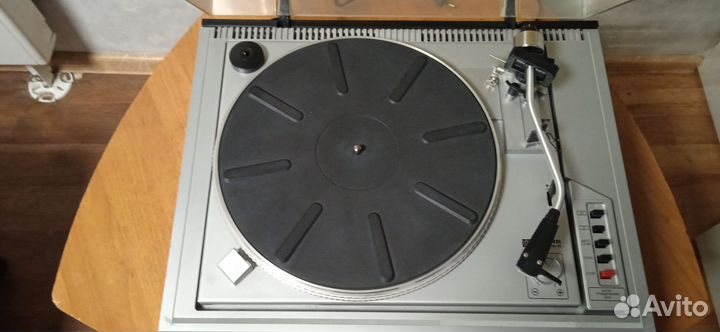 Проигрыватель винила Вега 109