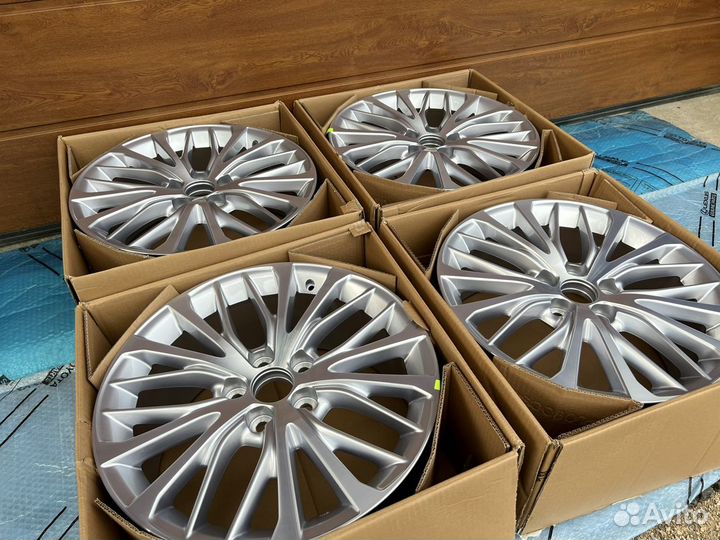 Диски Toyota Camry V70 V75 R18 Новые Оригинал