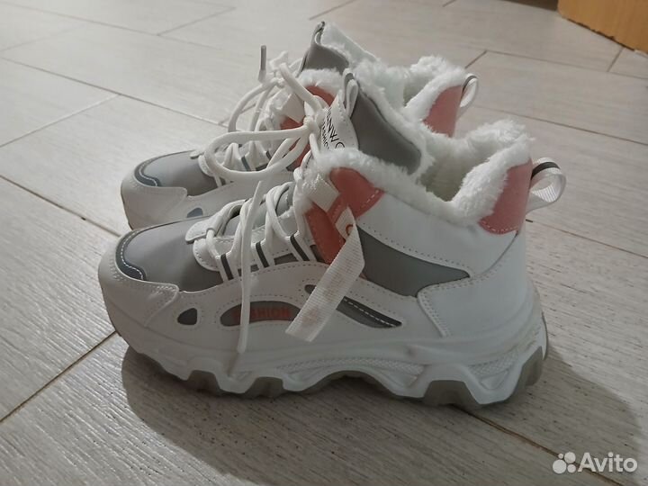 Кроссовки зимние женские 38 размер