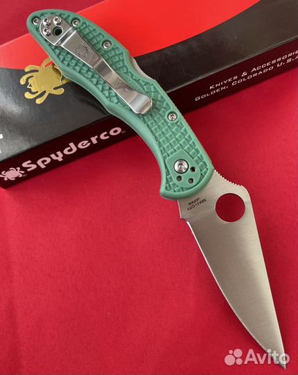 Нож Spyderco Delica VG-10 Japan Green
