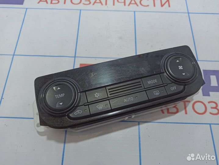 Блок управления климатической установкой Mitsubish