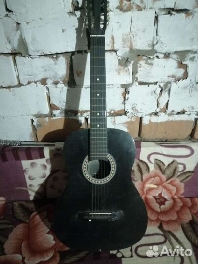 Классическая гитара шестиструнная