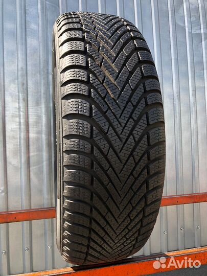 Pirelli Winter Cinturato 215/60 R17