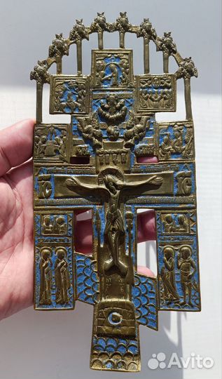 Крест «Распятие Христово с предстоящими и иконами»
