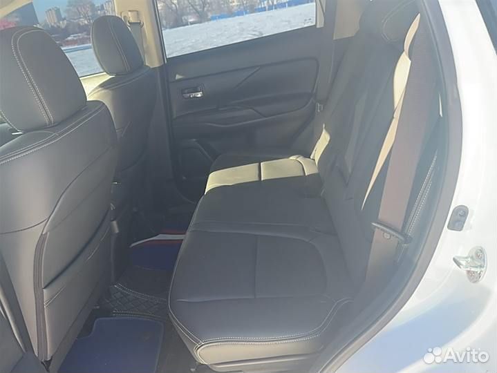 Mitsubishi Outlander 2.0 CVT, 2020, 30 000 км