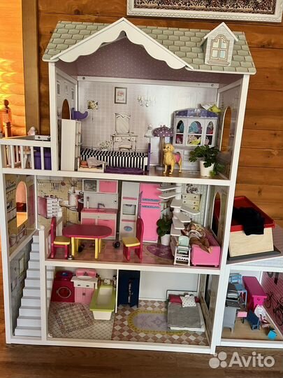Кукольный домик с гаражом