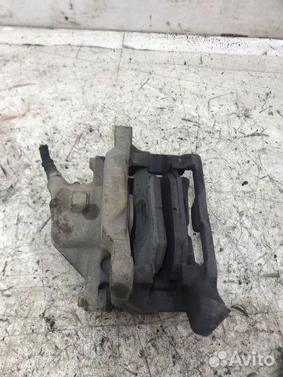 Суппорт тормозной передний правый Renault Megane