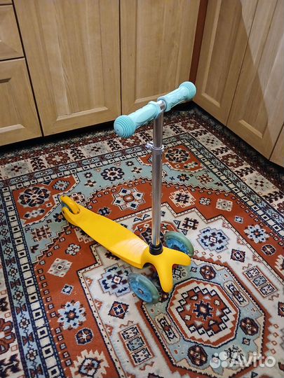 Самокат детский трехколесный