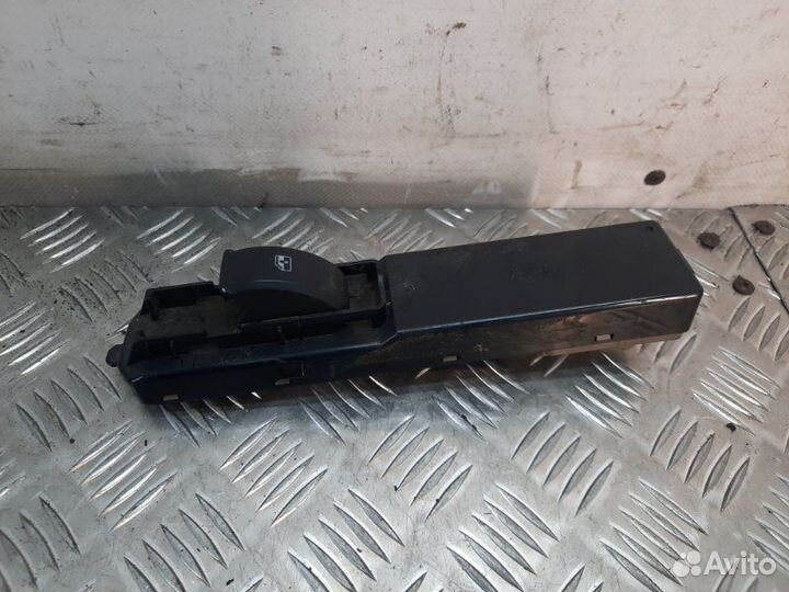 Кнопка стеклоподъемника переднего левого Saab 9-3
