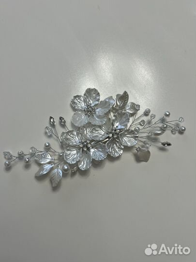 Свадебное украшение в прическу