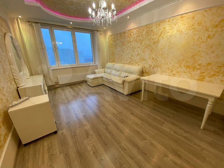 2-к. квартира, 55 м², 13/25 эт.