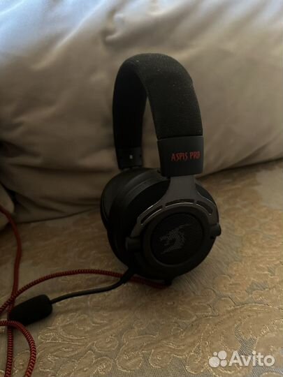 Игровые наушники