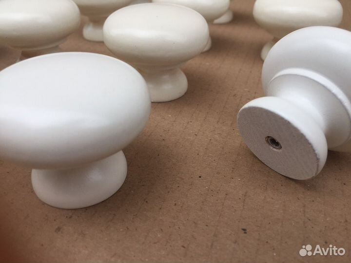 Дверные ручки (ручки для комода и тумбочек)