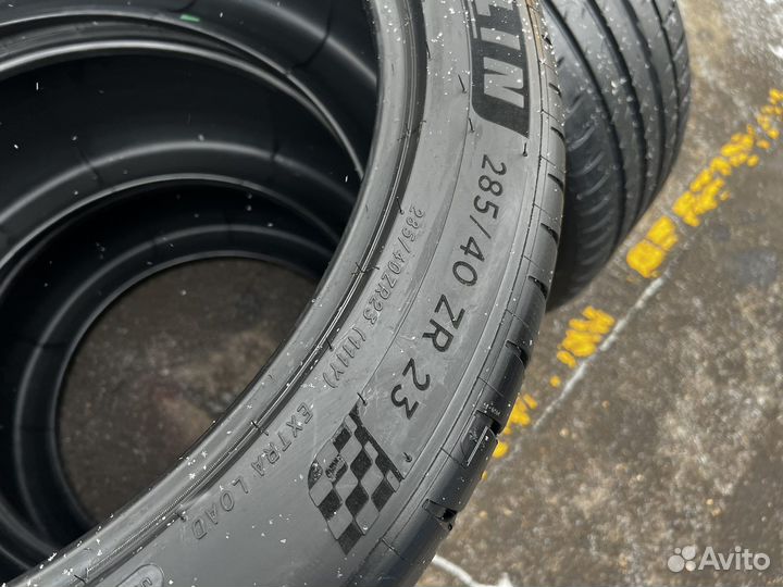Michelin Pilot Sport 4 S 285/40 R23 и 325/35 R23 111Y