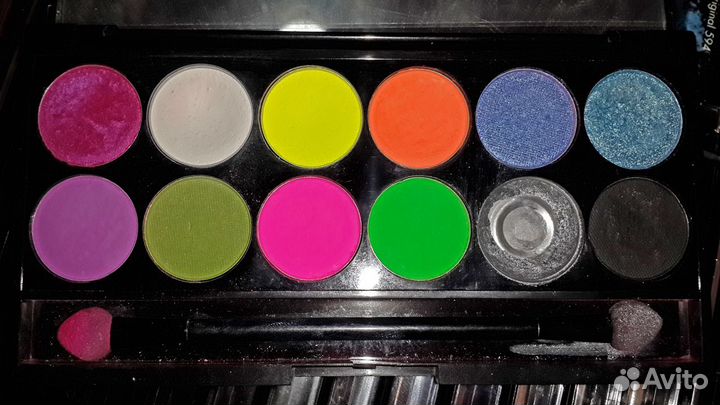 Палетки Sleek/Слик, Revolution