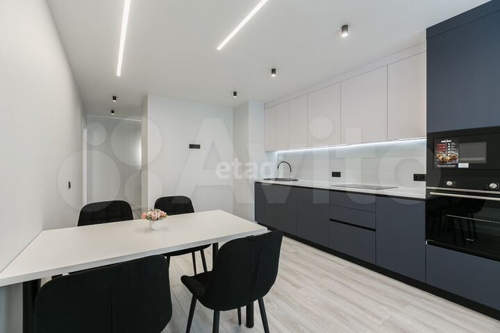 2-к. квартира, 68 м², 2/14 эт.