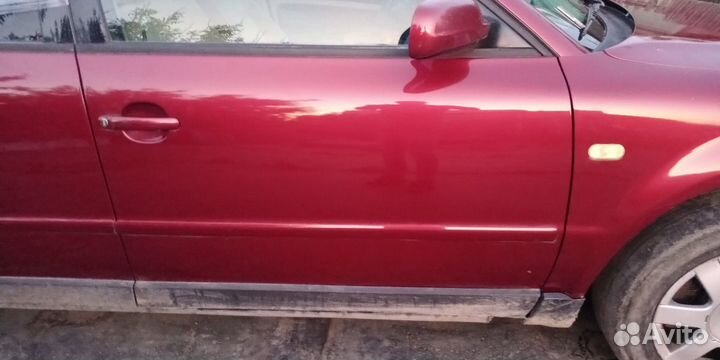 Дверь передняя правая Фольксваген Пассат В5