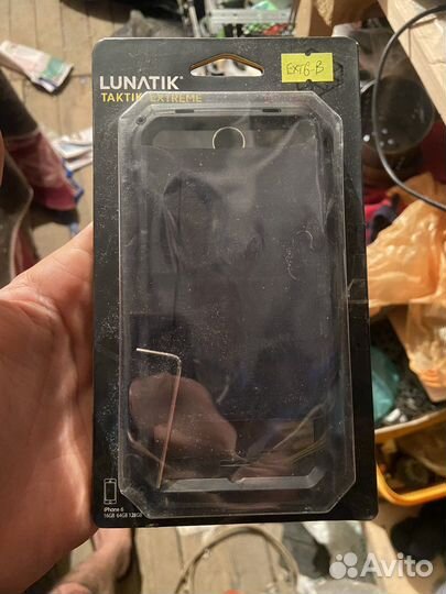 Чехол бронированный Taktik Extreme для iPhone