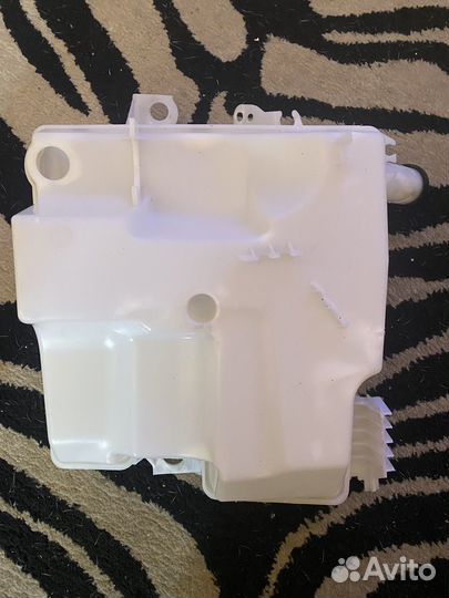 Бачок омывателя ford focus 3 оригинал б/у