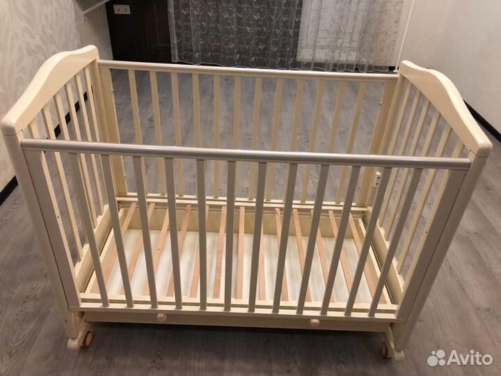 Детская кроватка Гандылян