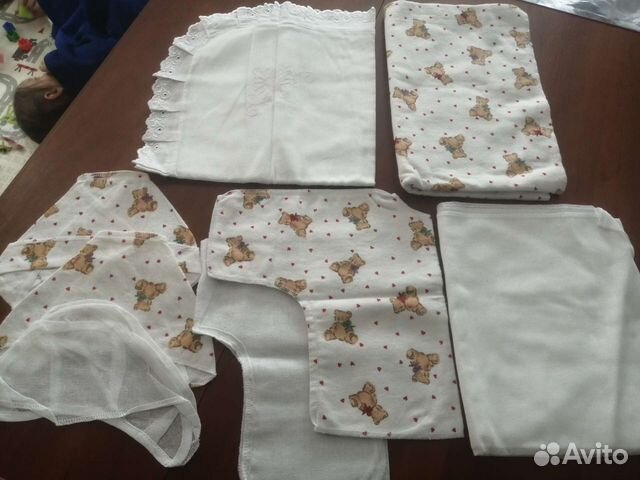 Пеленки, распашонки,чепчики, уголок