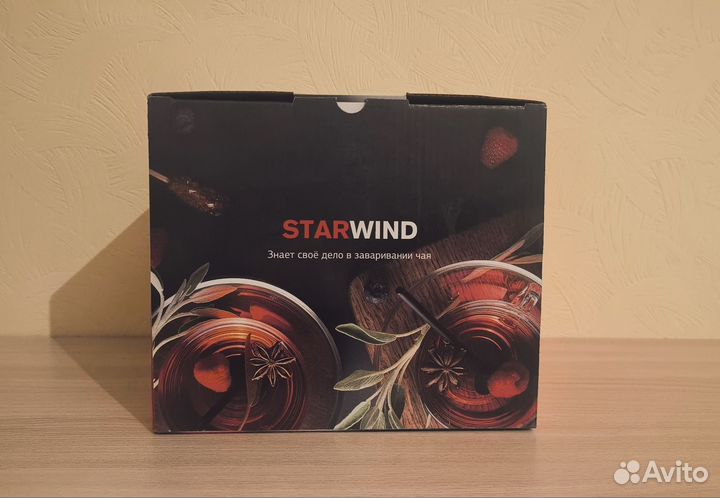 Новый электрочайник Starwind SKG4031