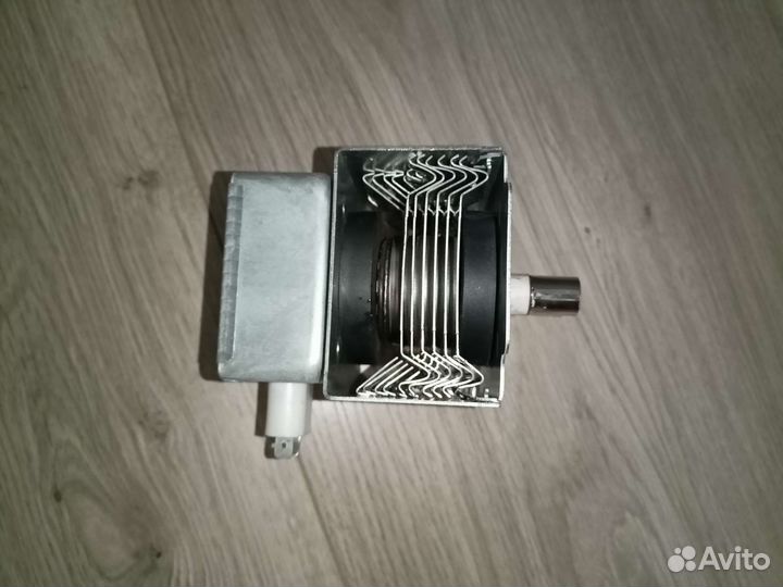 Магнетрон микроволновой печи M214-01TAG