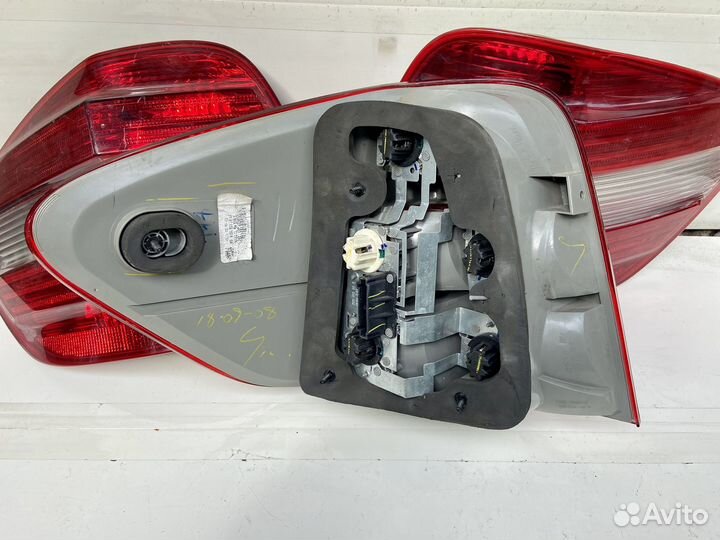 Фанарь задний mercedes w164