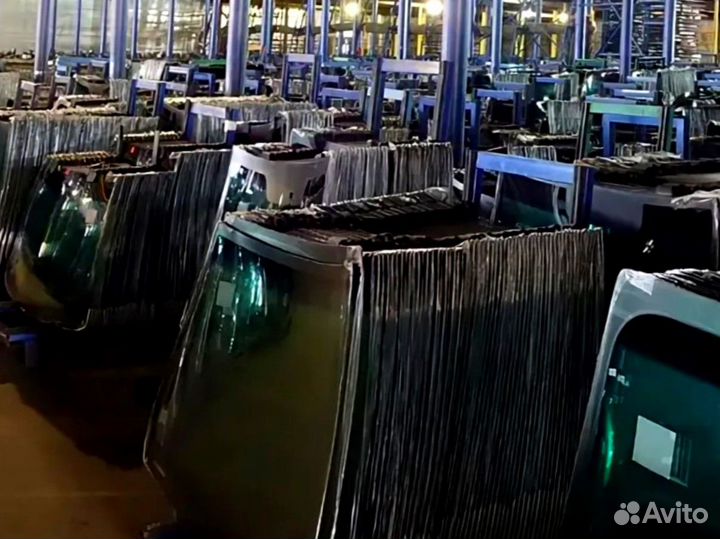 Стекло лобовое правое Hamm