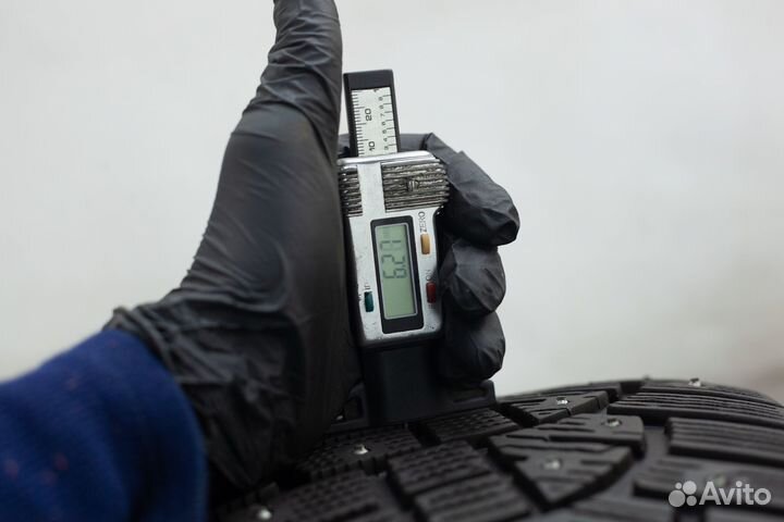 Continental IceContact 2 235/45 R18 102