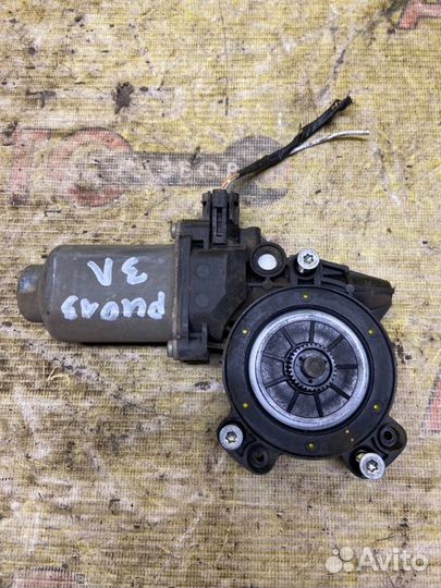 Мотор стеклоподъемника задний левый Kia Rio G4FC