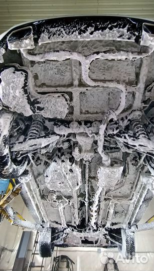 Мойка днища/рамы автомобиля на подъёмнике