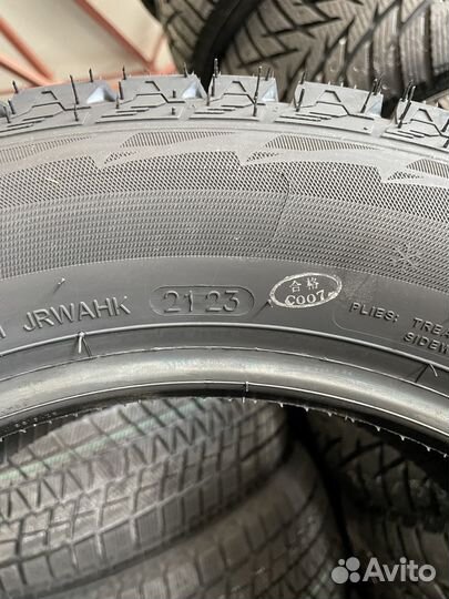 Kapsen IceMax RW501 205/60 R16 96H