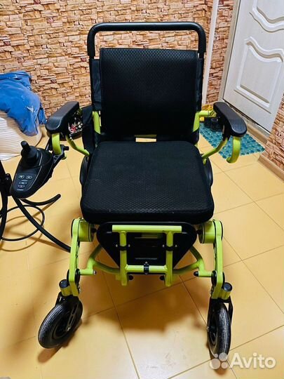 Инвалидная коляска с электроприводом