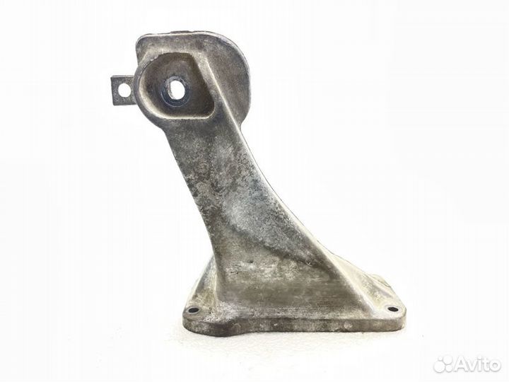 Кронштейн двигателя правый Bmw X5 E53 3.0 M54B30