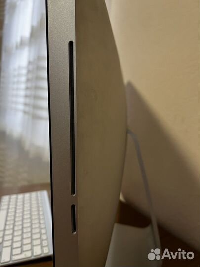 Моноблок iMac 21,5 Core i5 2,5 Ghz (mid 2011)